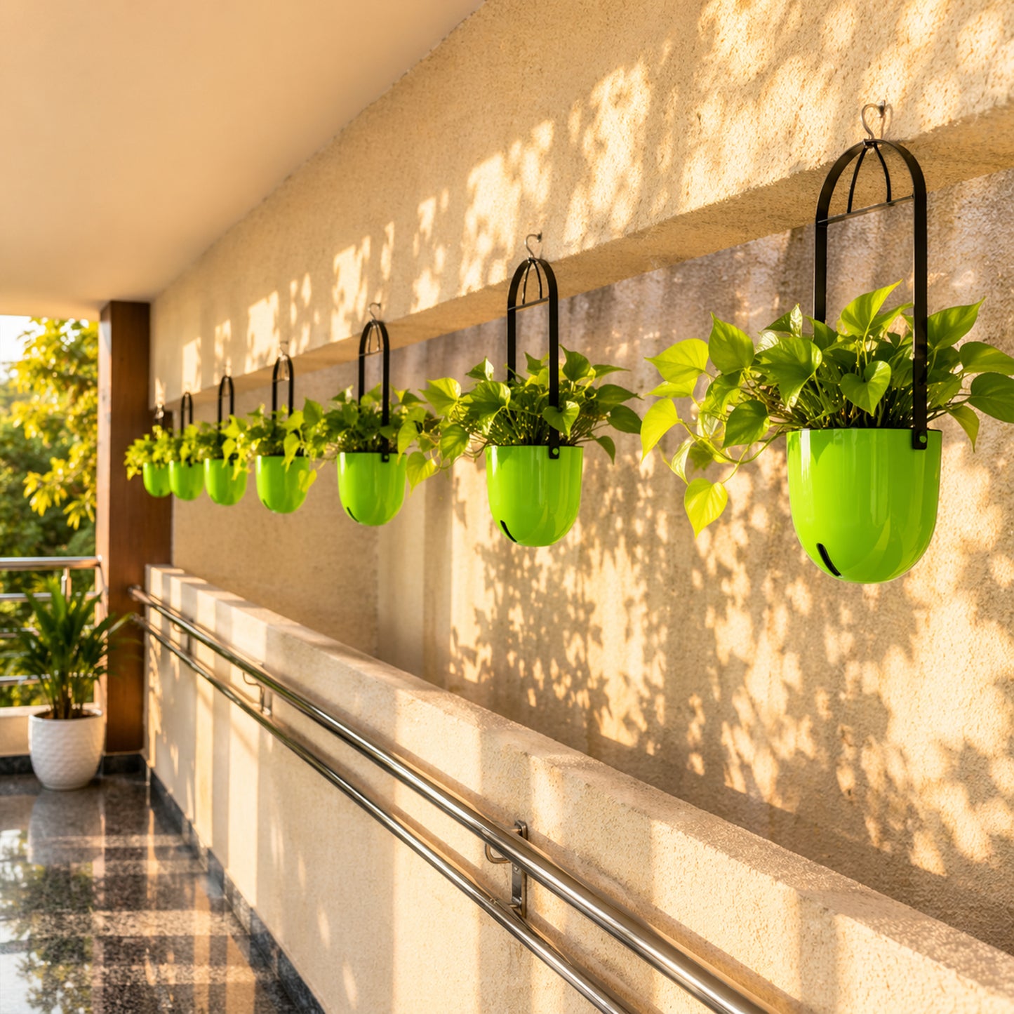 Sphere Hanging Pot