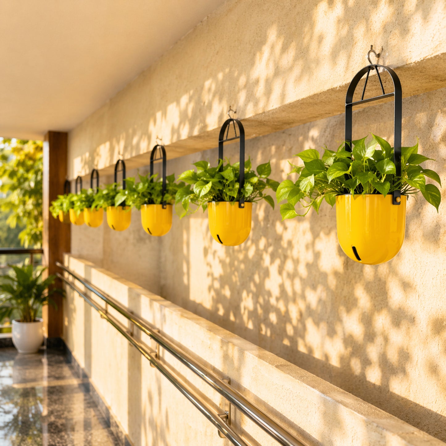 Sphere Hanging Pot
